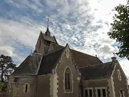 Photographie présentant l'église Saint-Julien de Poncé-sur-le-Loir.