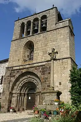 Église Saint-Pierre d'Arlempdes