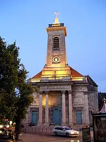 L'église Saint-Pierre.