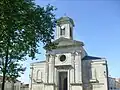 L'église Saint-Vivien, à Saintes, a été bâtie à l'emplacement probable du tombeau du saint.