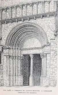 Le portail dessiné en 1888 par Édouard Corroyer (1835-1904).