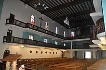 Photographie de l’intérieur de l’église Sainte-Marie.