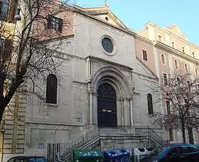 Façade de l'église Saint-Antoine-Abbé