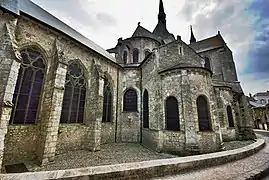 Chevet de l'église vu de la rue Saint-Laumer