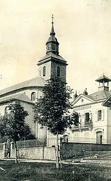 L'église saint Georges et son ancien clocher.