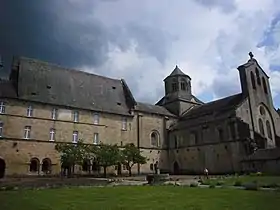 L'église abbatiale et le monastère.