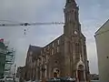 L'église de Basse-Indre vue depuis la rue François-Mabit.