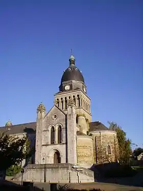 Église Saint-Cyr-et-Sainte-Julitte de Bouère