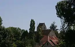 Église de Coulangé (Villeloin-Coulangé) (XIIe siècle), vue depuis le gué de Coulangé.