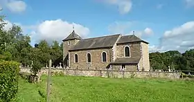 Ensemble formé par l'église Saint-Georges de Lorcé et ses abords