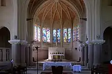  Chœur de l'église de Mont-Notre-Dame dans l'Aisne.