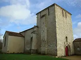 Église Saint-Pierre de Xanton-Chassenon