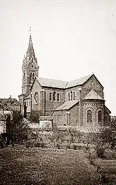 L'église Saint-Martin avant l'incendie de 1914 restaurée en 1863 par Jules-Jacques Van Ysendyck.