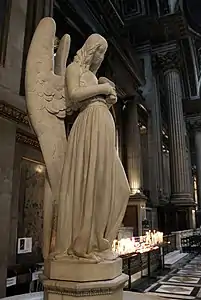 Ange portant une navette (1840), Paris, église de la Madeleine.