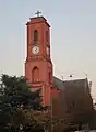 L'église et son clocher vus depuis le sud-ouest