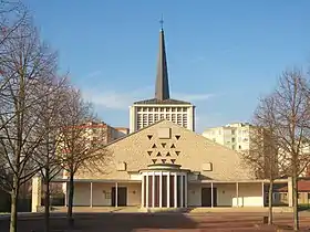 Église paroissiale Saint-Pierre.