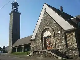 L'église Saint-Vincent-de-Paul actuelle, vue de la rue de la Libération