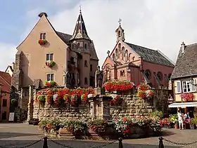 Le château d'Eguisheim réagencé par Charles Winkler : le logis et la chapelle Saint-Léon.