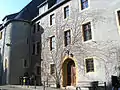 Ancien monastère des Franciscains. Aujourd'hui il regroupe les formations à la musique religieuse.