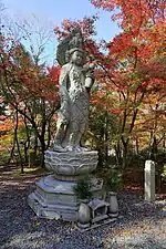 Temple Eikan-dō Zenrin-ji. Statue représentant Kannon.