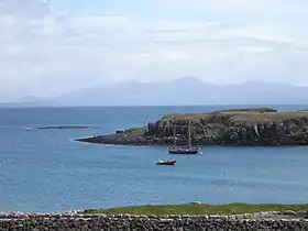 Eilean Chathastail vue de Eigg