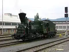 La locomotive SüdbahnSüdbahn Classe 23 (en) N°671, en service à la GKB (de), vue ici en 2008. Livrée en 1860, c'est la plus ancienne locomotive encore en service au monde.