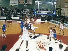 Keith Gatlin en pénétration lors du match de Pro A entre l'Élan Chalon et Montpelier