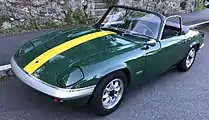 Lotus Elan S4 cabriolet de 1969 avec bande jaune (telle qu'utilisée par les Lotus de course avant la livrée JPS).