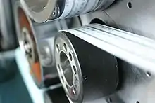 macchine qui débit un rouleau de papier