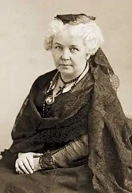 photographie en noir et blanc d'une femme âgée, Elizabeth Cady Stanton