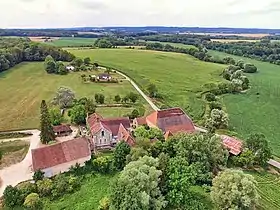 Vue générale de l'ancien prieuré de Bellefontaine.