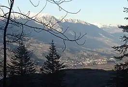 Le site d'Embrun vu depuis la fontaine de l'ours.