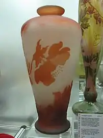 Vase Coquelicots (1900), localisation inconnue.