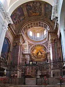 La chapelle Saint-Dominique de la basilique de Bologne.