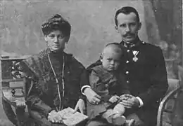 Les époux Wojtyła avec le petit Edmund.