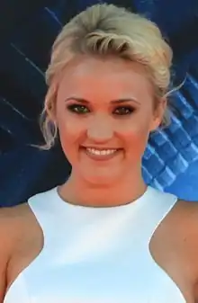 Emily Osment dans le rôle de Gabi Diamond.