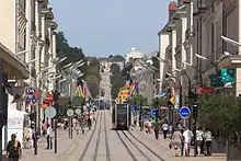 vue en enfilade depuis la rue Nationale vers l'avenue de la tranchée.