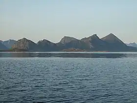 Engeløya vu depuis Flatøysundet