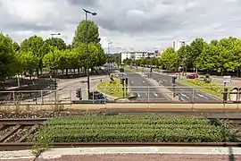 Vue vers l'entrée du champ de courses d'Enghein.