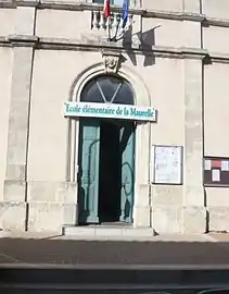 Entrée de l'école élémentaire de la Maurelle