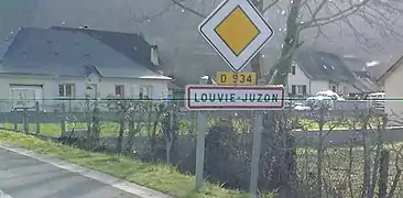 Entrée dans Louvie-Juzon.