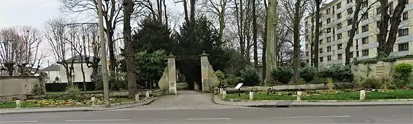 Entrée de l'ancien château