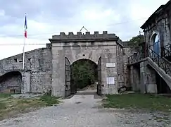 Entrée principale du fort (côté intérieur).