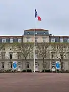 Le bâtiment administratif.