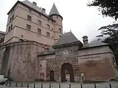 Entrée du domaine du château de Vizille.