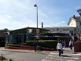 Image illustrative de l’article Gare de Bourg-la-Reine