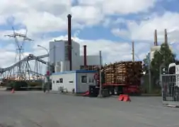 Entrée de bois à l'usine de Smurfit.