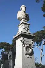 Buste d'Alphonse Esquiros (1878), cimetière Saint-Pierre, Marseille.