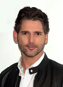 Eric Bana joue le rôle de Bruce Banner.