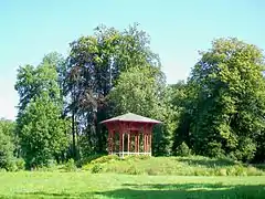 Le kiosque de la Belle Gabrielle au Petit Parc a remplacé la Tour Gabrielle, démoli dans le dernier quart du XIXe siècle.